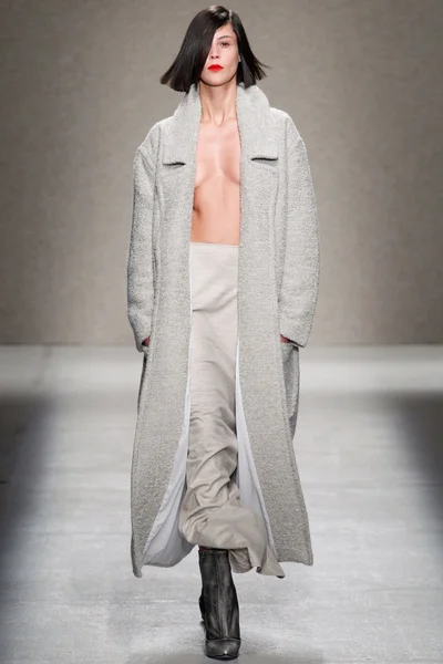 Look 4